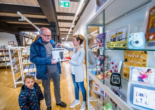 Verleihsituation in der Bibliothek in Süßen