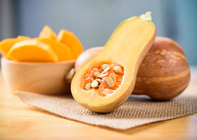 Butternut Kürbis aufgeschnitten – Team Klima